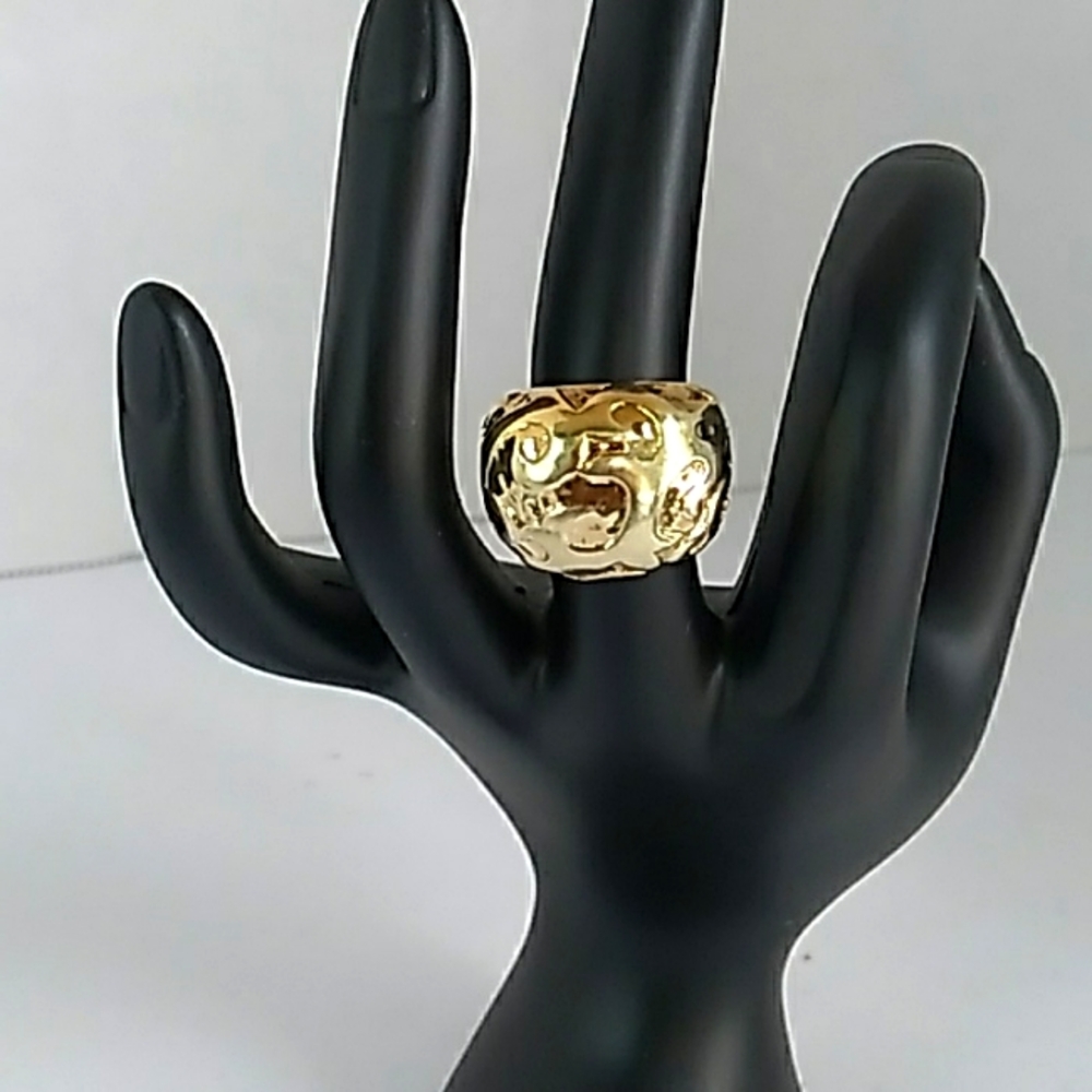 Elegant Gold-Tone Statement Ring‎ with Ornate Scroll Pattern Design Chunky Band